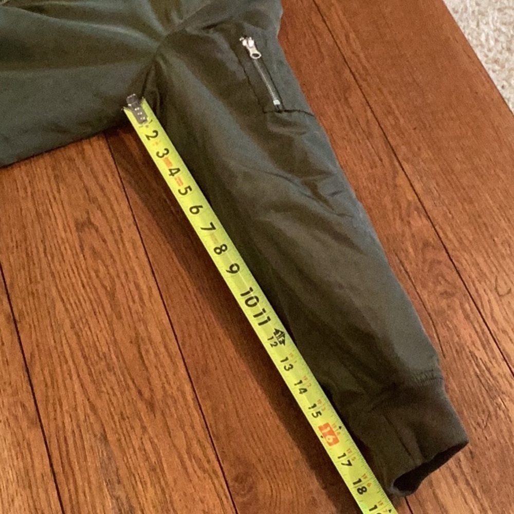 Maurice’s olive green quilt lined jacket, NWT. Women’s size medium - Picture 8 of 12